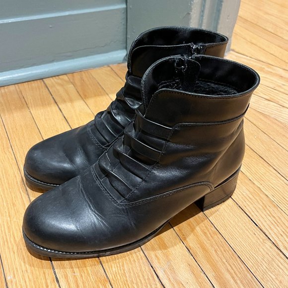 Warm Stylish Lined Winter Boots - Size 8.5 - Naturalizer - Picture 14 of 14